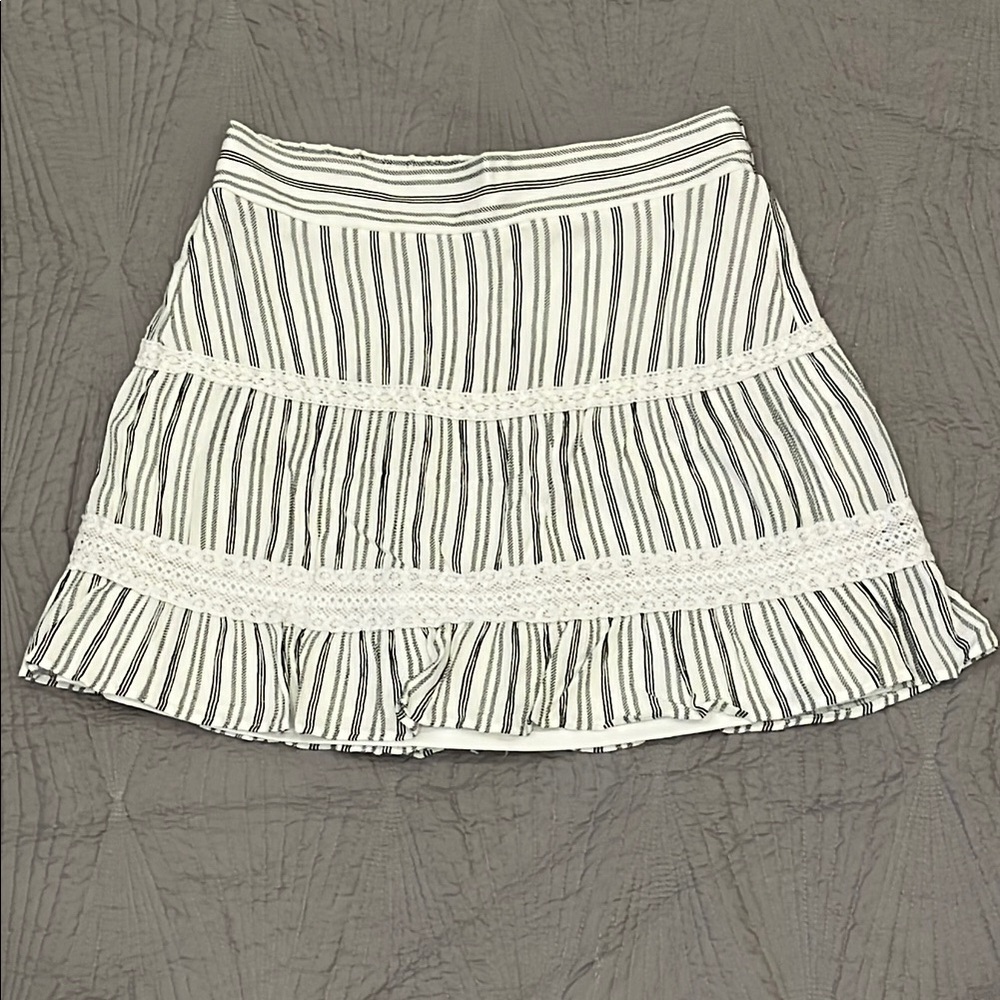 I.N. San Francisco Women’s White & Black Striped Mini Skirt